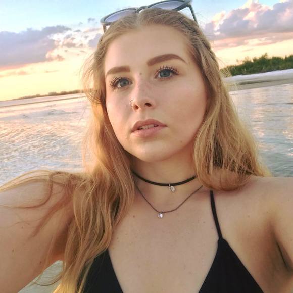 Meet your Posher, Megan - Picture 1 of 1